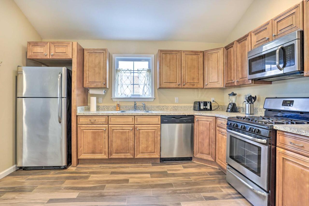 Ideally Located Glen Cove Apartment! Экстерьер фото